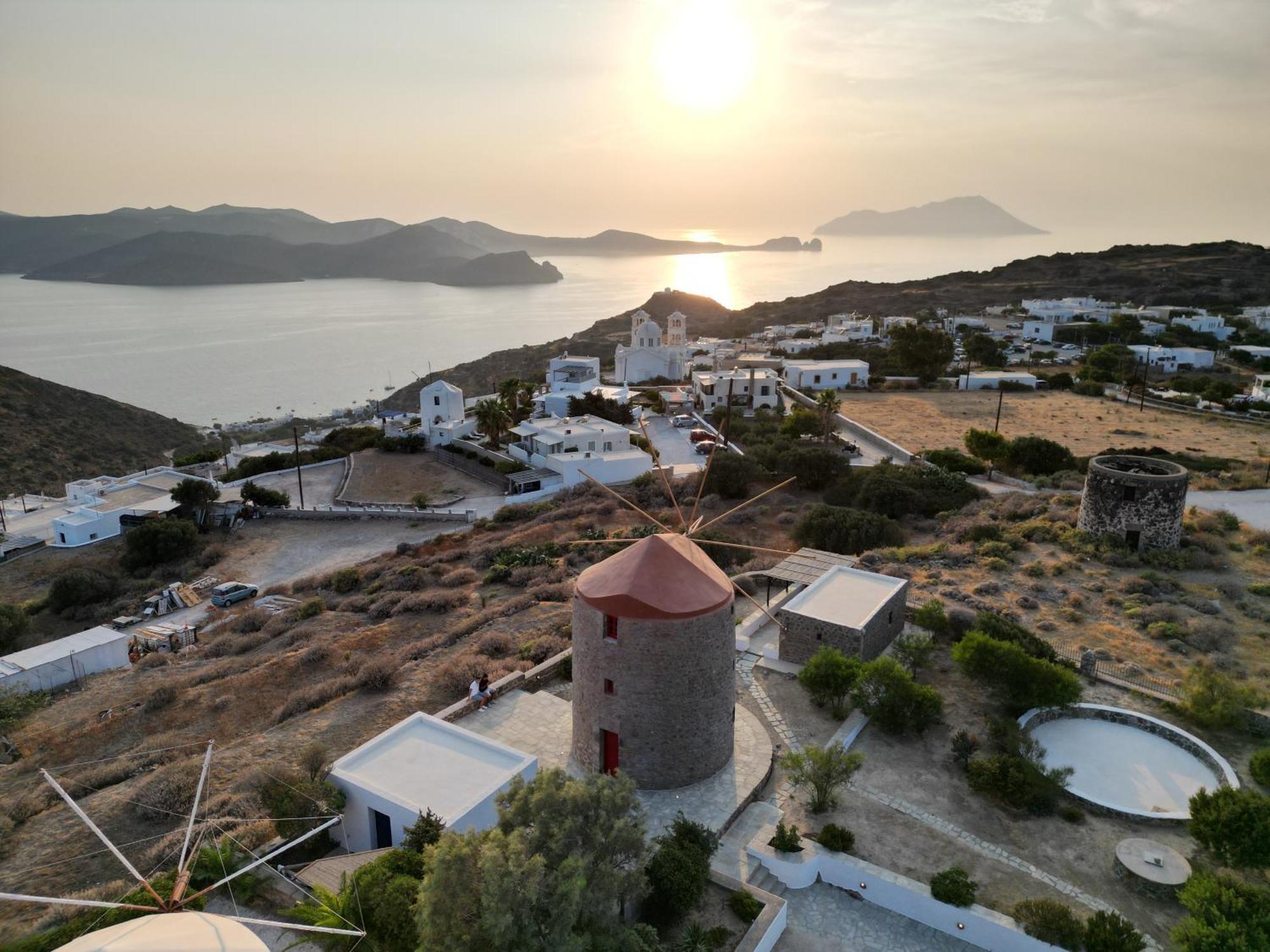 Marketos Windmill And Houses Трипити Екстериор снимка